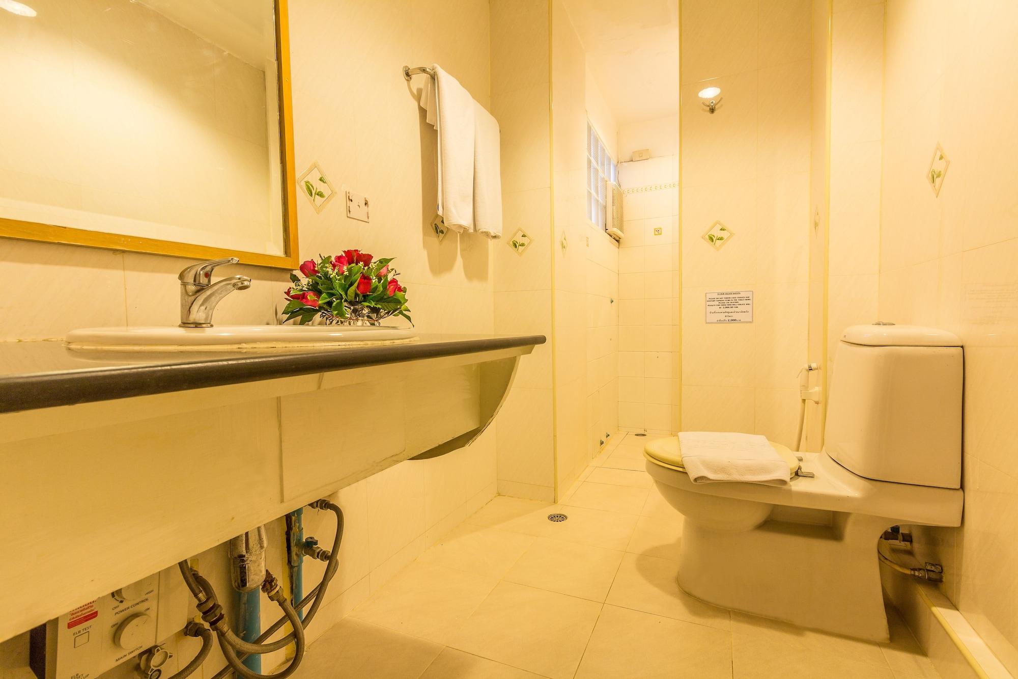 Sam'S Lodge Bangkok Extérieur photo