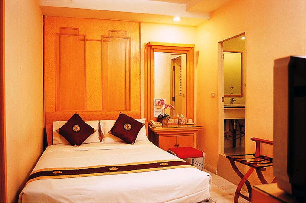Sam'S Lodge Bangkok Extérieur photo